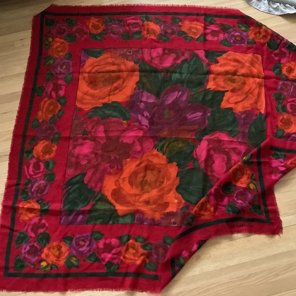 Guy LaRoche Scarf - Picture 4 of 5